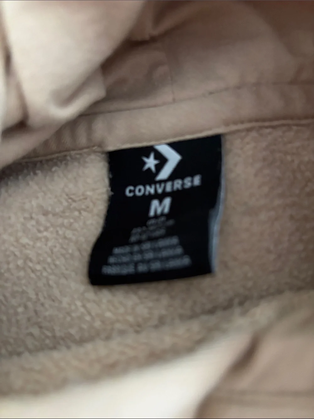 Converse sweater size m. Unisex  Cream color